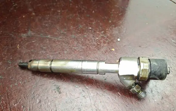Fuel injector