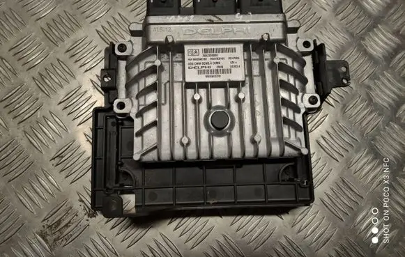 Citroen C5 Engine control unit/module 9665843280