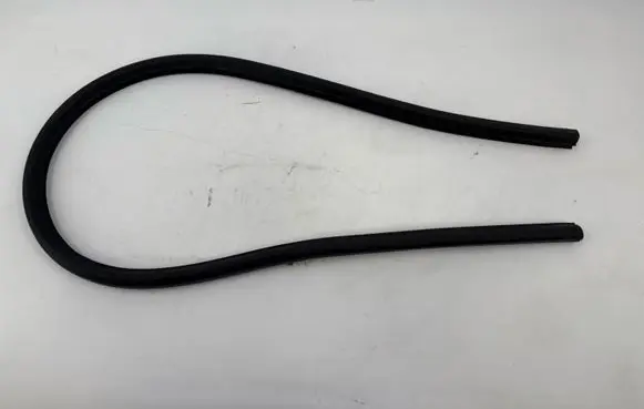 Audi A5 8T 8F Front door rubber seal 8T0831707D