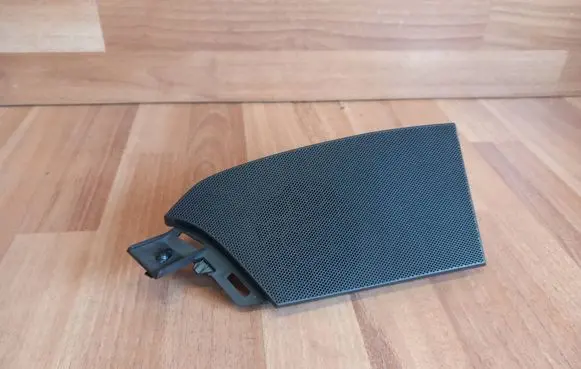 Side speaker trim/cover