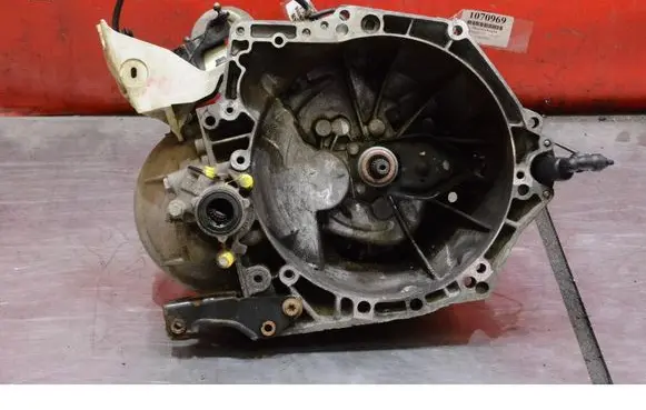 Mercedes-Benz E C207 W207 Manual 6 speed gearbox 20DP27