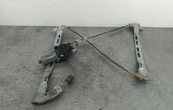 Peugeot 206 Front door window regulator with motor 