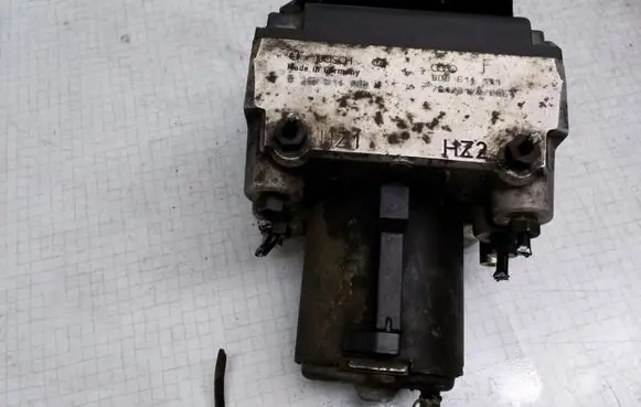 Audi A4 S4 B5 8D ABS Pump 8D0614111 0265214002