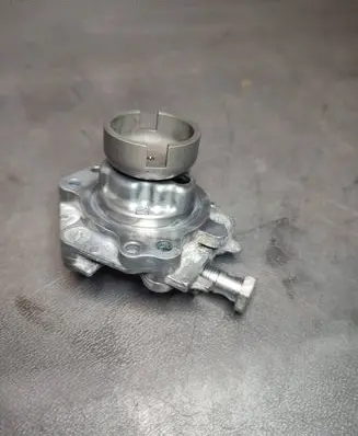 Subaru Forester SJ Fuel injection high pressure pump 15030AA030