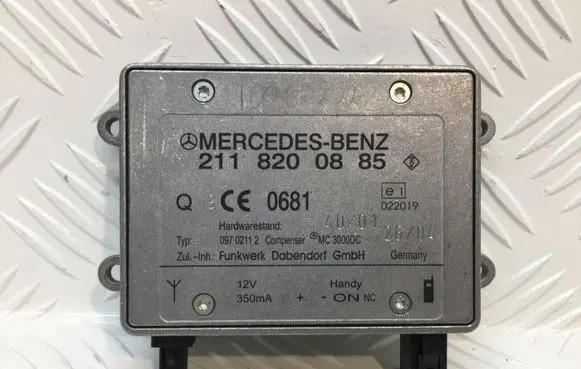 Mercedes-Benz E W211 Bluetooth control unit module 2118200885
