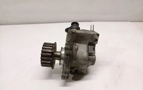 Peugeot 3008 II Fuel injection high pressure pump 9811347380 1612775880