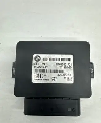 BMW 5 F10 F11 Hand brake control module 685801701 23122010 32620276A