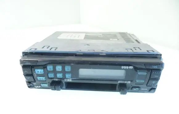 Volkswagen PASSAT B4 Radio/CD/DVD/GPS head unit M5X6MAX 06391892