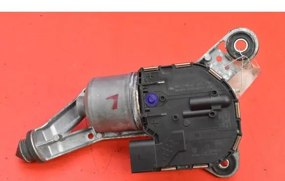 Ford Focus Front wiper linkage and motor BM5117K484A