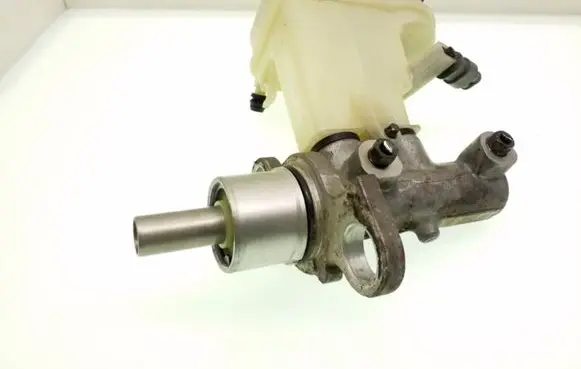 Opel Vectra C Master brake cylinder 320670693