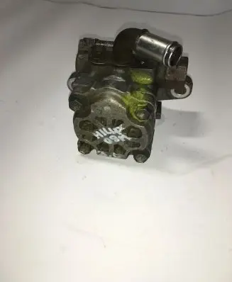Toyota Hilux (AN10, AN20, AN30) Power steering pump