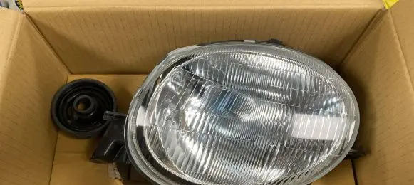Toyota Corolla Verso E110 Headlight/headlamp 81150-1E290