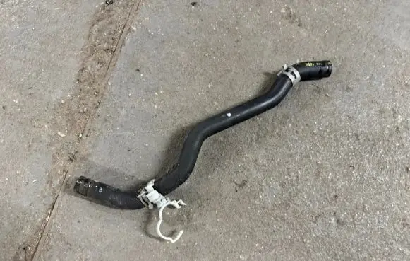 Toyota Auris E180 Engine coolant pipe/hose