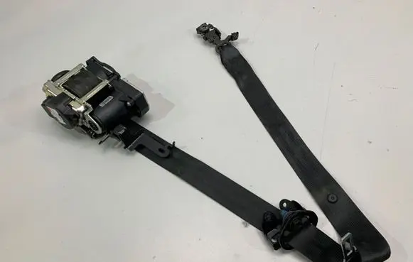 Volvo XC60 Front seatbelt 39838530