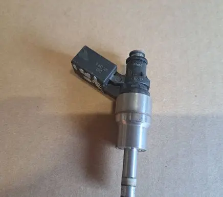 Fuel injector