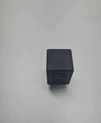Skoda Octavia Mk1 (1U) Other relay 161919533 72SV100