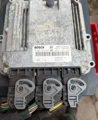 Renault Trafic II (X83) Engine control unit/module 0281014648 8200666516