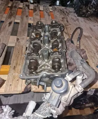 Nissan Quest Engine head 