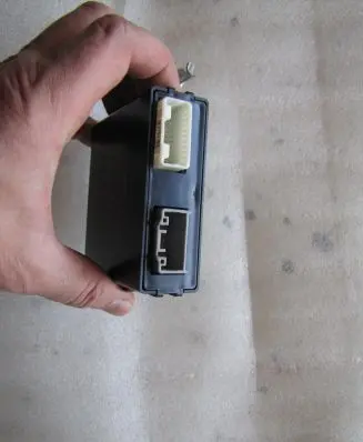 Lexus RX 450H Hand brake control module 8905048050