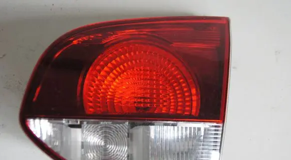 Volkswagen Golf VI Tailgate rear/tail lights 00992306 111648 5K0945094AA