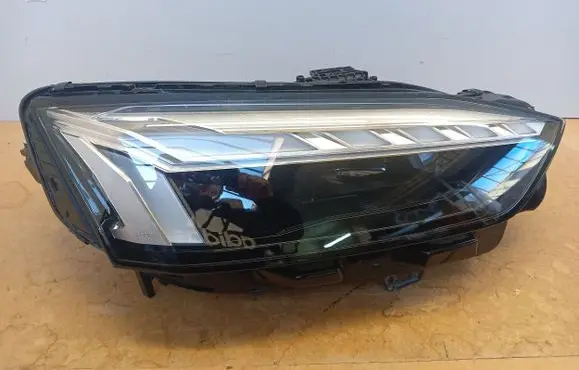 Audi A5 Headlight/headlamp 8W6941040