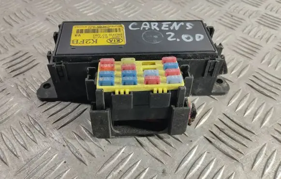 KIA Carens I Fuse module 0K2FB67580 S429400916