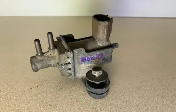 Nissan Primera Turbo solenoid valve 2581930030 1397000750