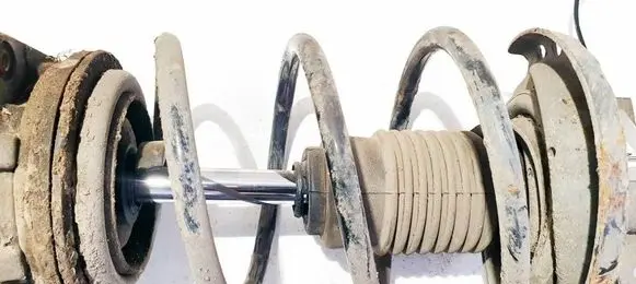 Renault Clio III Front coil spring 