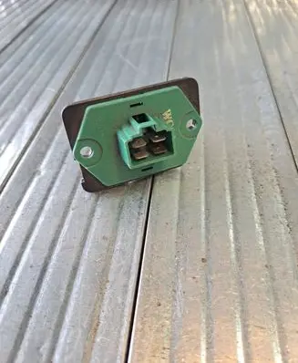Hyundai Trajet Heater blower motor/fan resistor