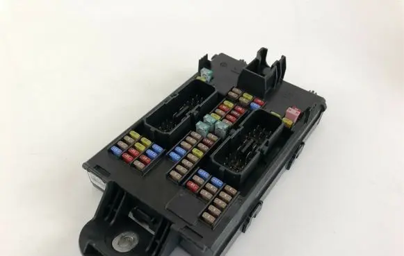 Volvo S90, V90 Fuse box set 31682732 H1323