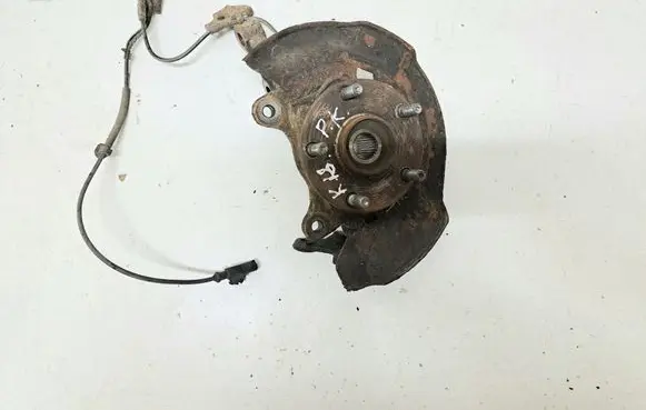 Front wheel hub