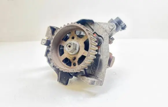 Ford C-MAX I Fuel injection high pressure pump 9683703780A 0445010102 04001515278