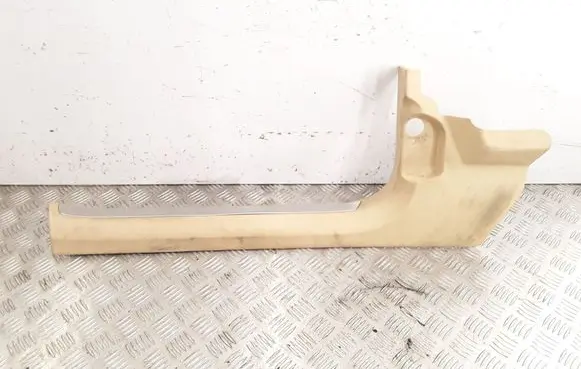 Front sill trim cover
