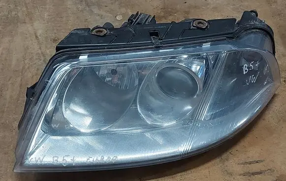 Volkswagen PASSAT B5.5 Headlight/headlamp