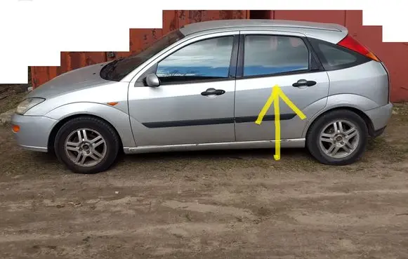 Ford Focus Rear door window glass 