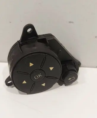 Mercedes-Benz C W204 Steering wheel buttons/switches A2048210151 33492401 305544040162