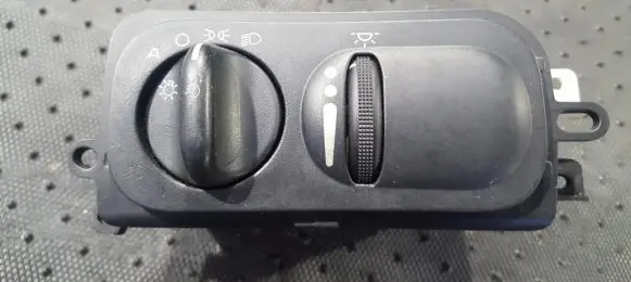 Chrysler 300M Light switch