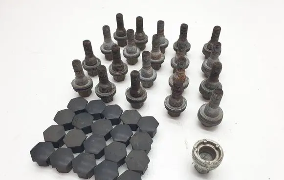 Peugeot 5008 II Nuts/bolts 