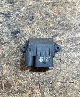 Mercedes-Benz ML W164 Glow plug pre-heat relay A6429007801 E2110021041 15350005881