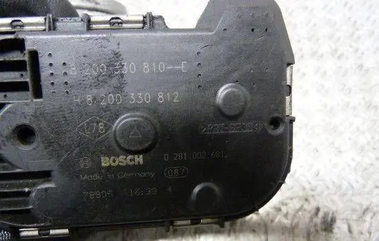 Renault Koleos I Vacuum pump 8200530810 0281002681 8200330812