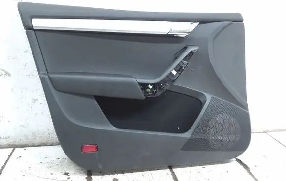 Skoda Octavia Mk3 (5E) Front door card panel trim 5E0867175