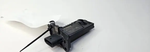 BMW 5 G30 G31 Mass air flow meter 8605565 0280218324