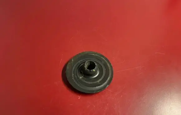 BMW X5 F15 Rear coil spring rubber mount 6857006 33536857006