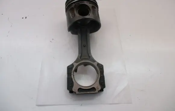 SsangYong Rodius Piston with connecting rod 672960