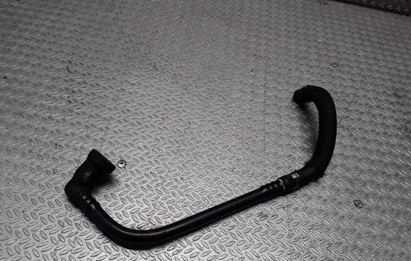 Peugeot 206 Fuel line pipe