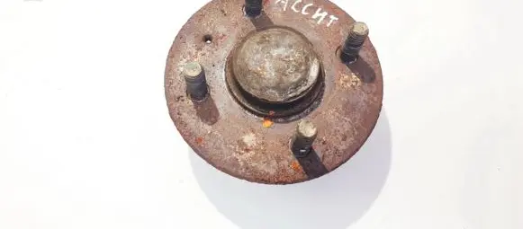 Hyundai Accent Rear wheel hub