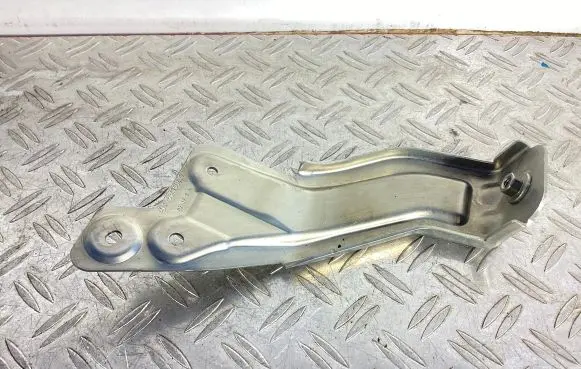 Mercedes-Benz GLC X253 C253 Fuel pump bracket A2534750427
