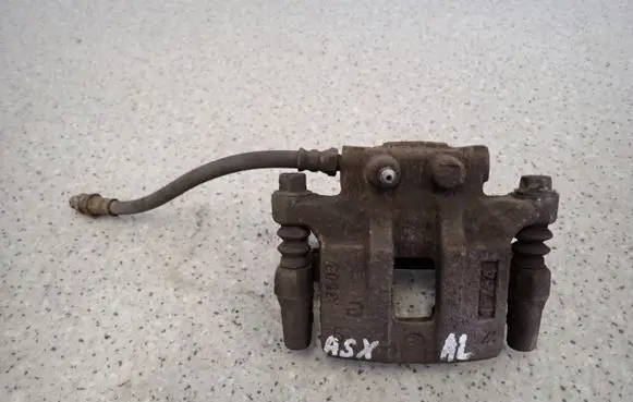 Mitsubishi ASX Front brake caliper 