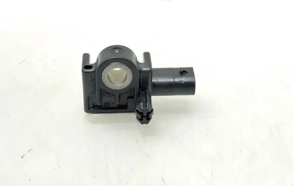 Mercedes-Benz CLA C117 X117 W117 Airbag deployment crash/impact sensor A1668210151 56054085AA