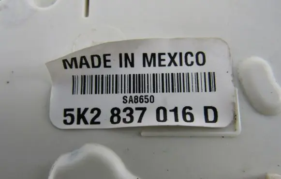 Volkswagen Jetta VI Front door lock 5K2837016D